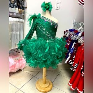 Size 5 Green Beaded One Shoulder Cupcake Pageant Dress with matching Bow NWT
